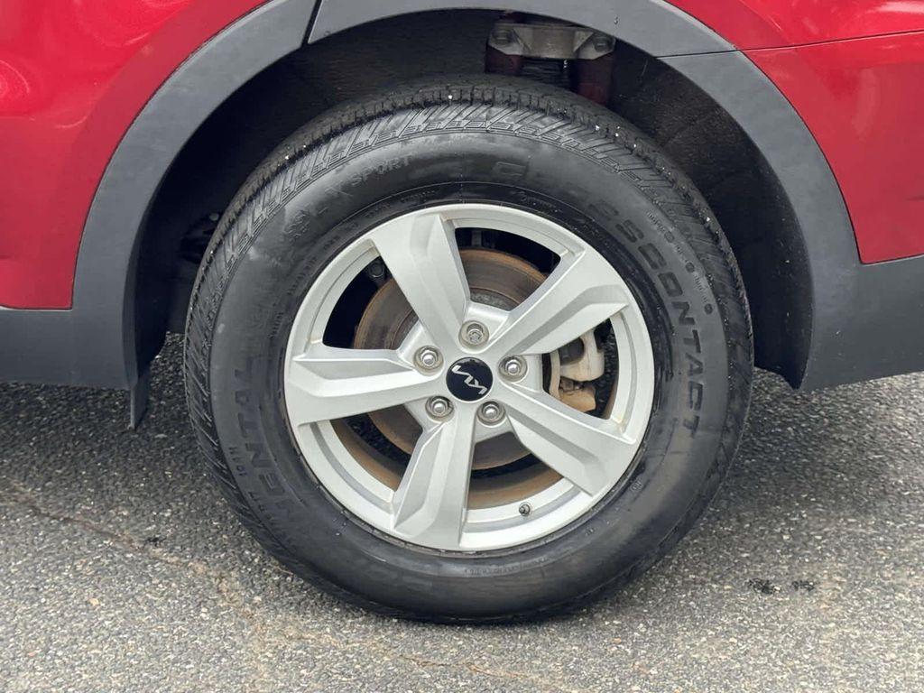 used 2022 Kia Sorento car, priced at $22,995