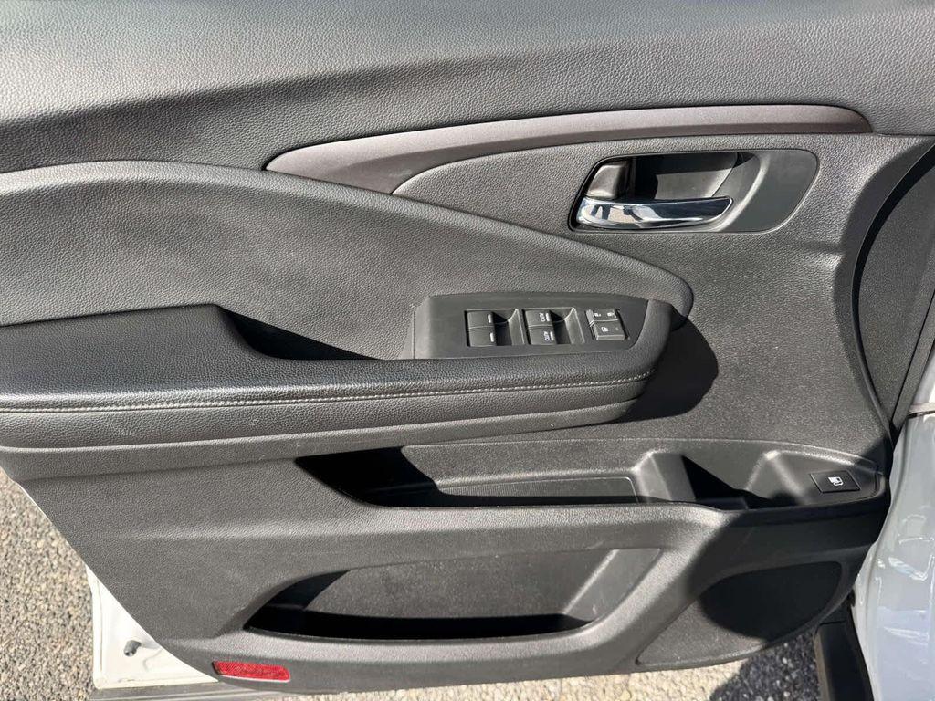 used 2021 Honda Pilot car, priced at $22,995