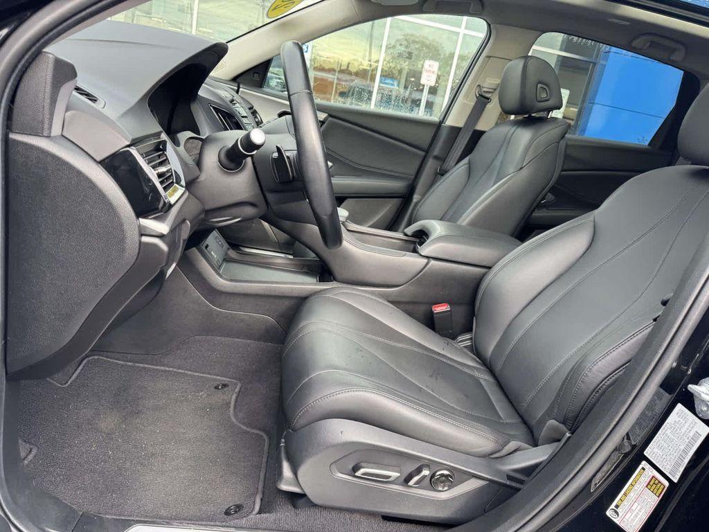 used 2023 Acura RDX car, priced at $35,995