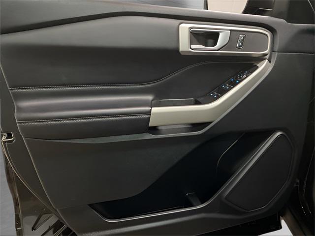 used 2024 Ford Explorer car, priced at $33,996