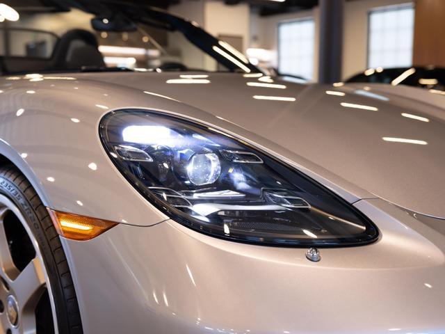 used 2021 Porsche 718 Boxster car, priced at $104,900