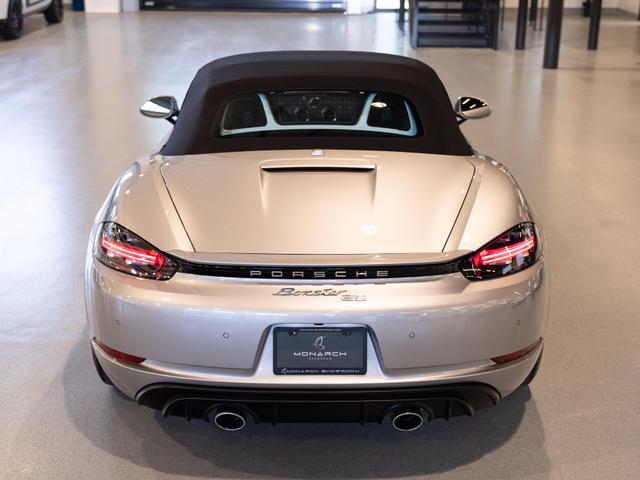 used 2021 Porsche 718 Boxster car, priced at $104,900