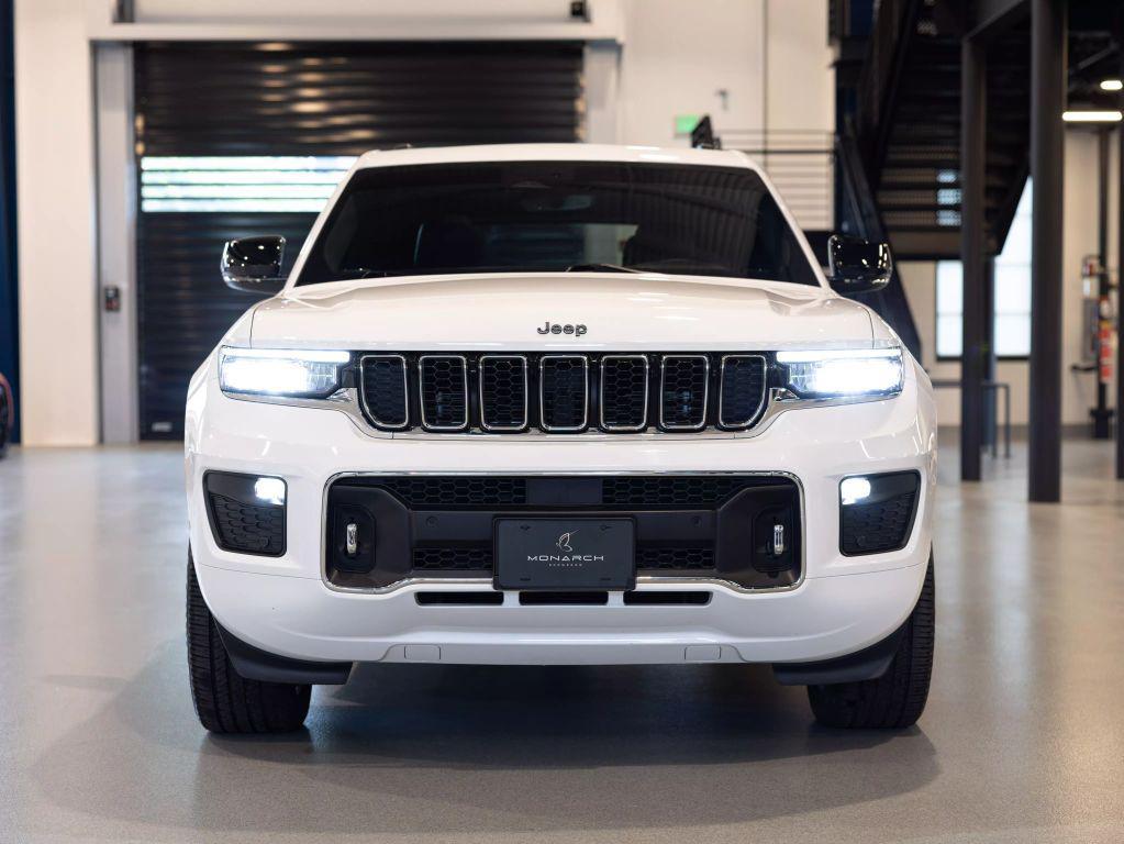 used 2022 Jeep Grand Cherokee car, priced at $35,990