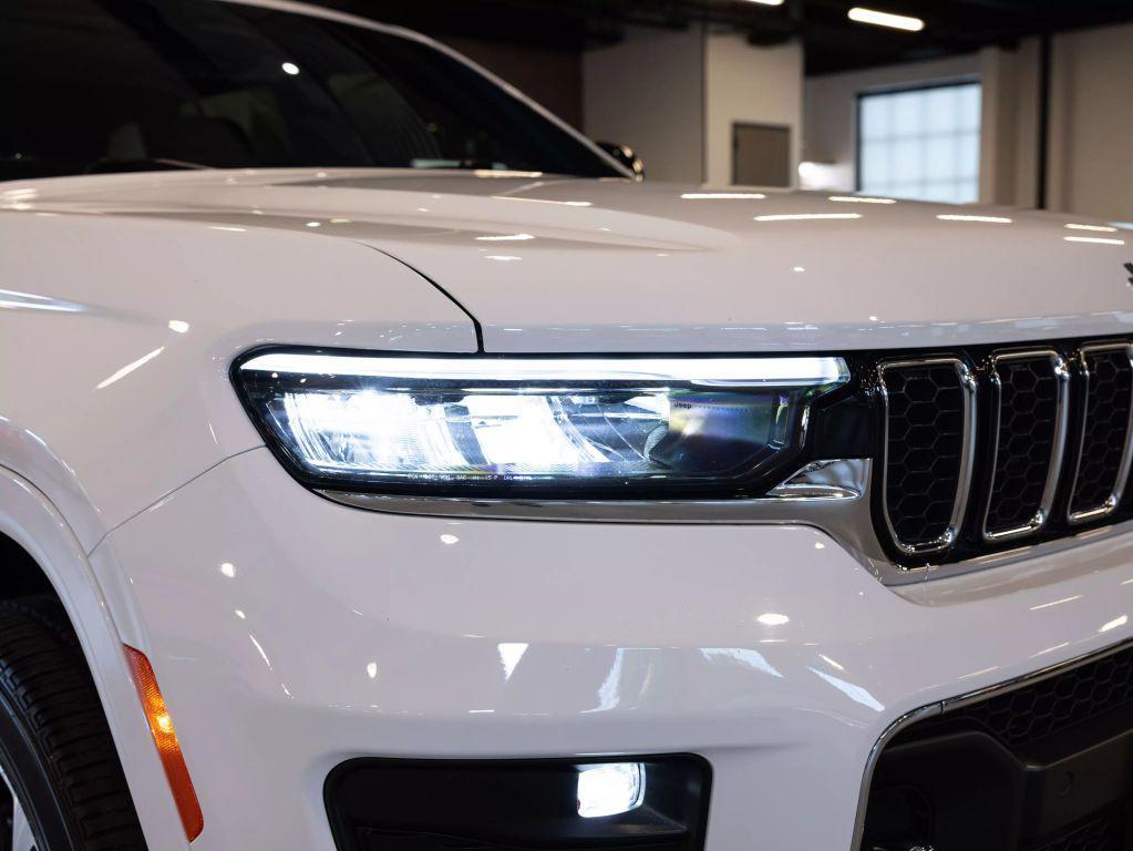 used 2022 Jeep Grand Cherokee car, priced at $35,990