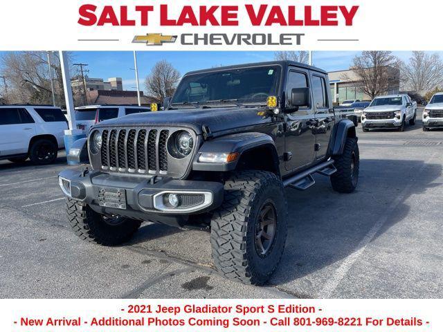 used 2021 Jeep Gladiator car, priced at $34,401