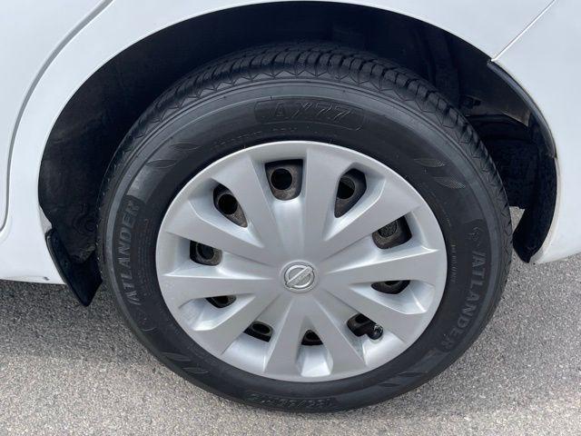 used 2016 Nissan Versa Note car, priced at $5,200