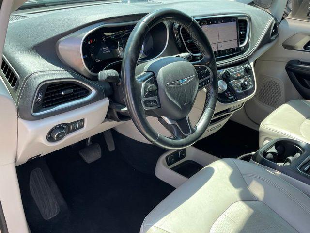 used 2021 Chrysler Pacifica Hybrid car, priced at $15,955