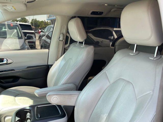 used 2021 Chrysler Pacifica Hybrid car, priced at $15,955