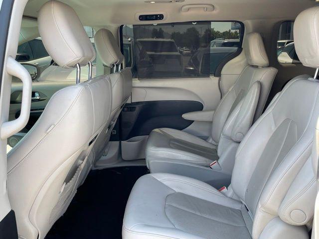 used 2021 Chrysler Pacifica Hybrid car, priced at $15,955
