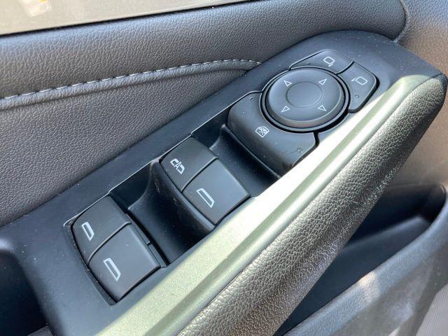 used 2023 Chevrolet Traverse car, priced at $30,793