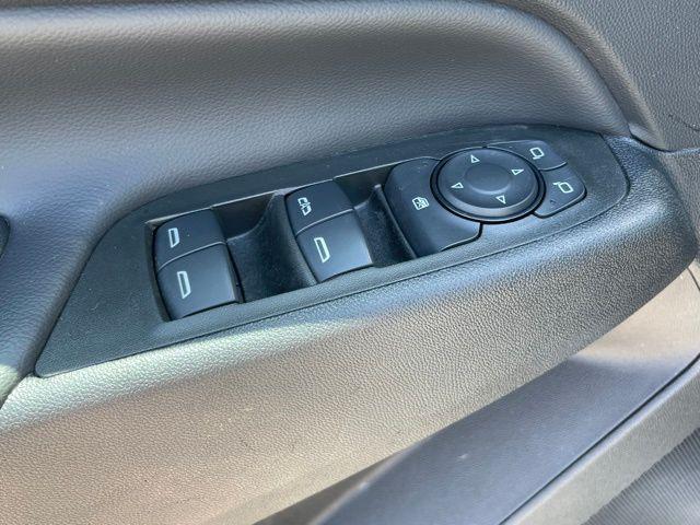 used 2023 Chevrolet Equinox car, priced at $21,419