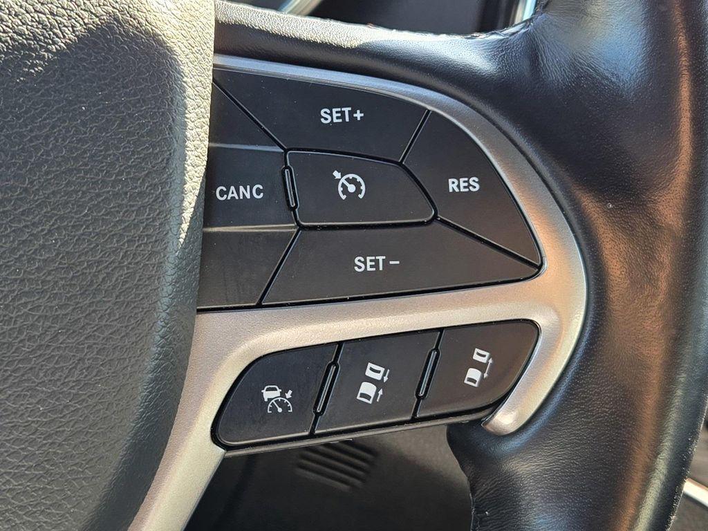 used 2021 Jeep Grand Cherokee car, priced at $22,777