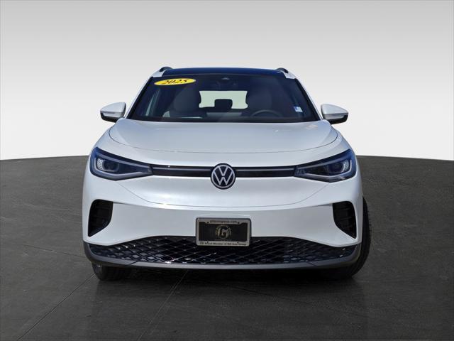 new 2025 Volkswagen ID.4 car, priced at $54,631