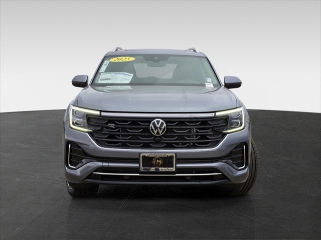 new 2025 Volkswagen Atlas car, priced at $53,539