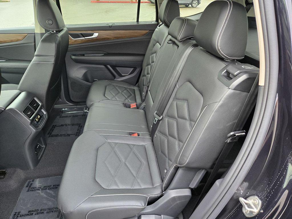 new 2025 Volkswagen Atlas car, priced at $40,296