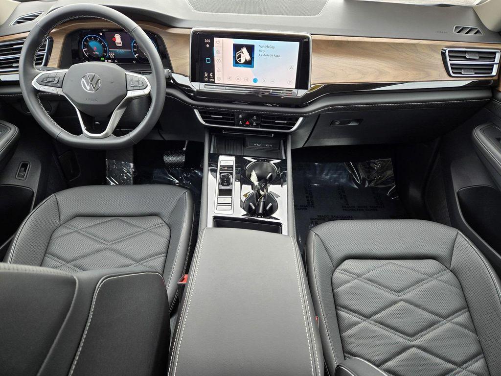 new 2025 Volkswagen Atlas car, priced at $40,296