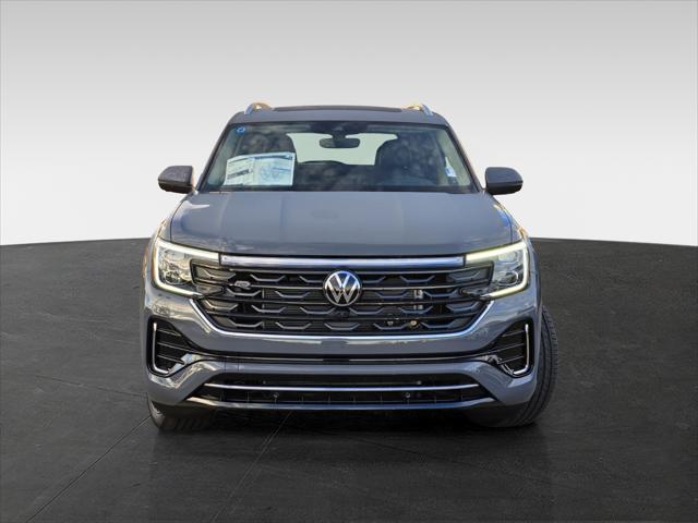 new 2025 Volkswagen Atlas car, priced at $54,164