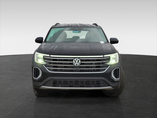 new 2024 Volkswagen Atlas car, priced at $40,256