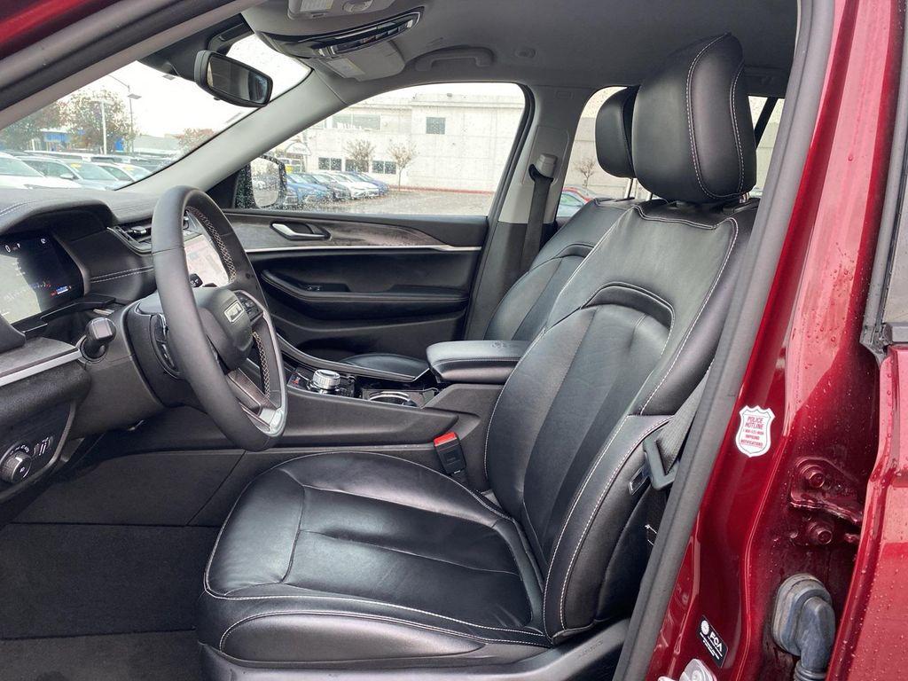 used 2023 Jeep Grand Cherokee car, priced at $27,785