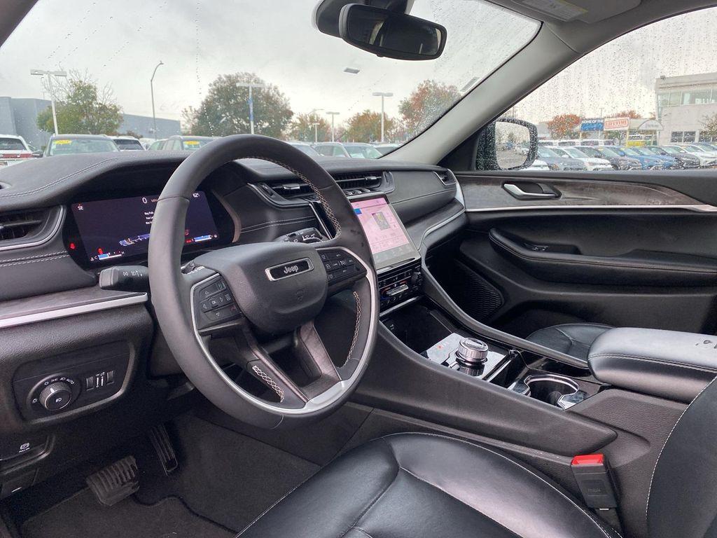 used 2023 Jeep Grand Cherokee car, priced at $27,785