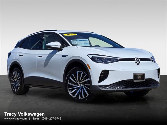 new 2025 Volkswagen ID.4 car, priced at $49,076