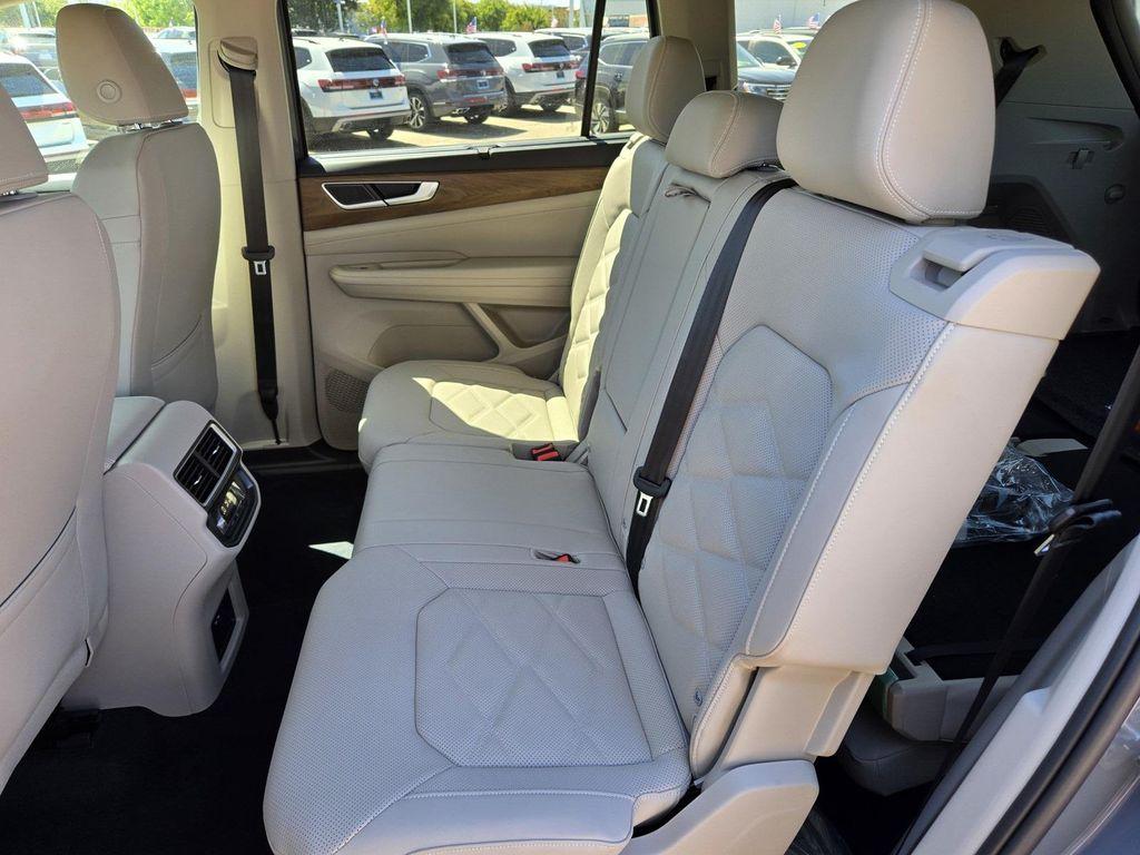 new 2026 Volkswagen Atlas car, priced at $48,925