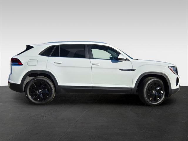 new 2025 Volkswagen Atlas Cross Sport car, priced at $43,083