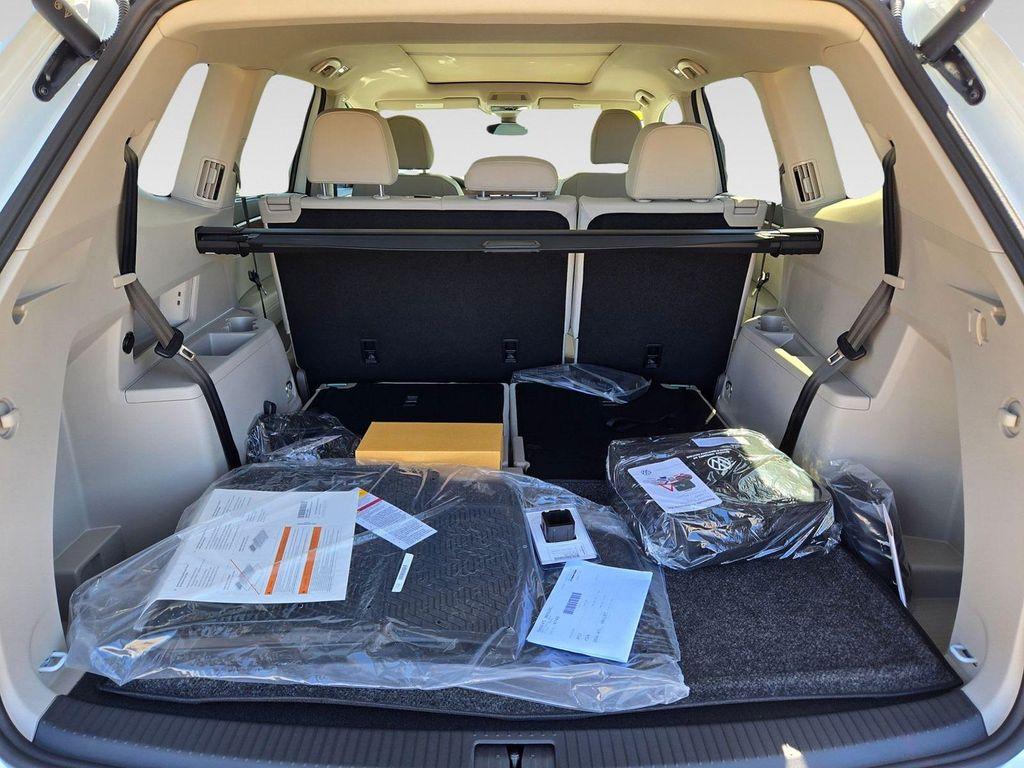 new 2026 Volkswagen Atlas car, priced at $45,429