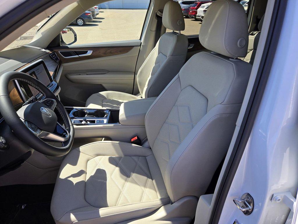 new 2026 Volkswagen Atlas car, priced at $45,429