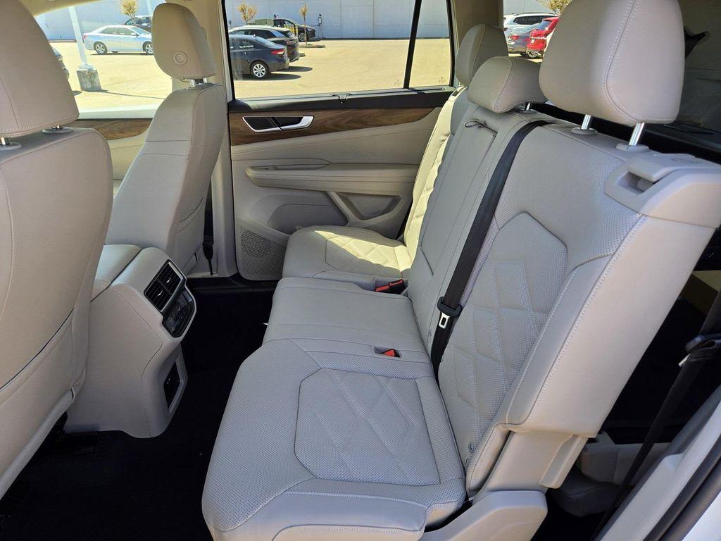 new 2026 Volkswagen Atlas car, priced at $45,429