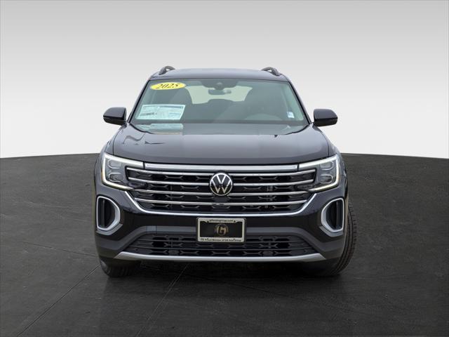 new 2025 Volkswagen Atlas car, priced at $41,930