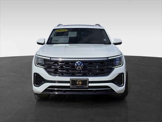 new 2025 Volkswagen Atlas car, priced at $51,799