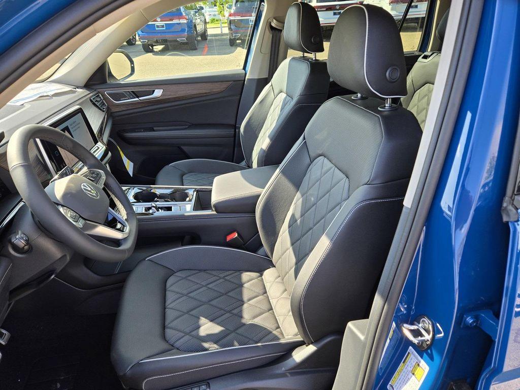 new 2025 Volkswagen Atlas car, priced at $54,939