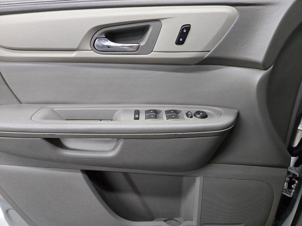 used 2015 Chevrolet Traverse car, priced at $11,999