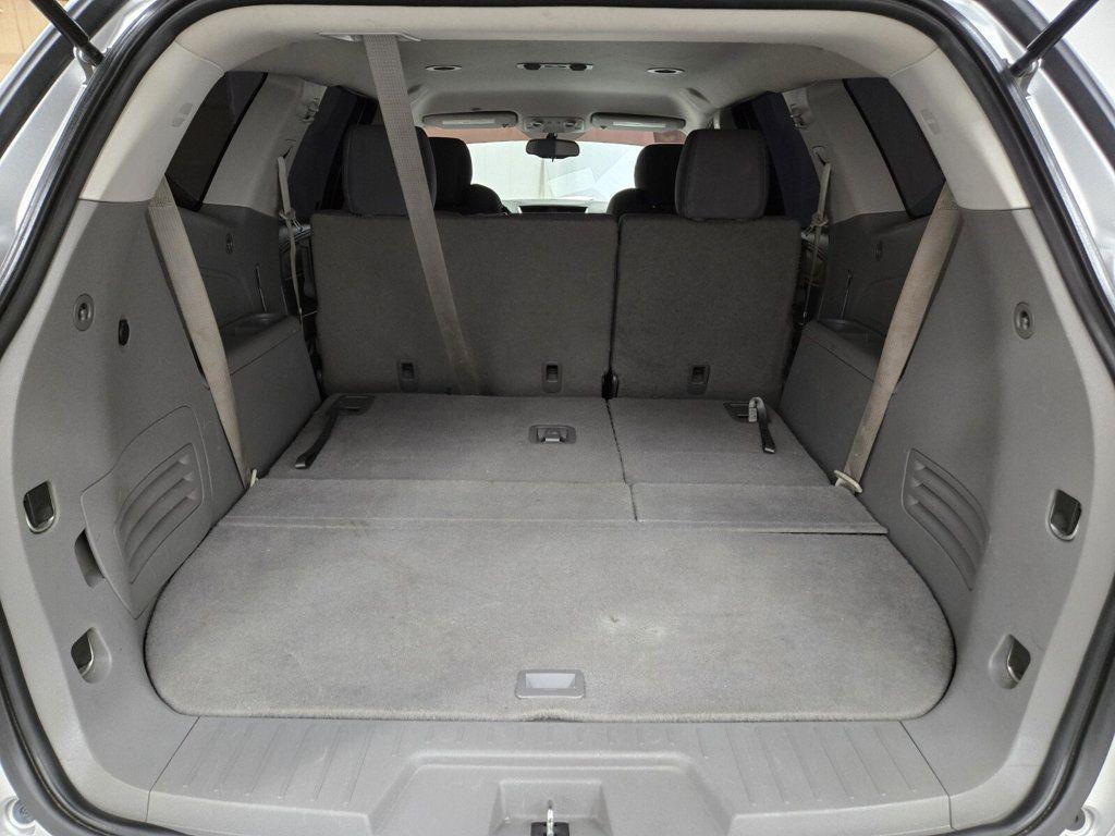 used 2015 Chevrolet Traverse car, priced at $11,999