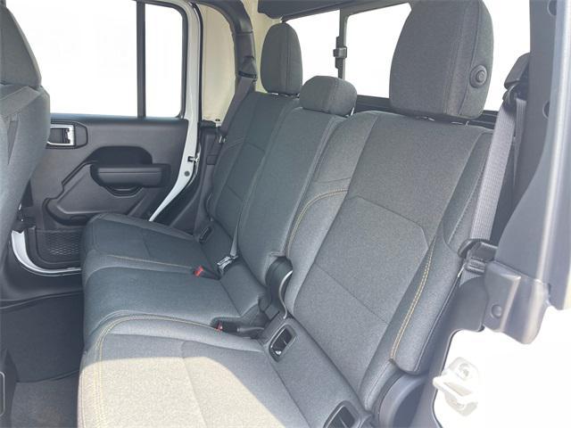 new 2025 Jeep Gladiator car, priced at $40,669