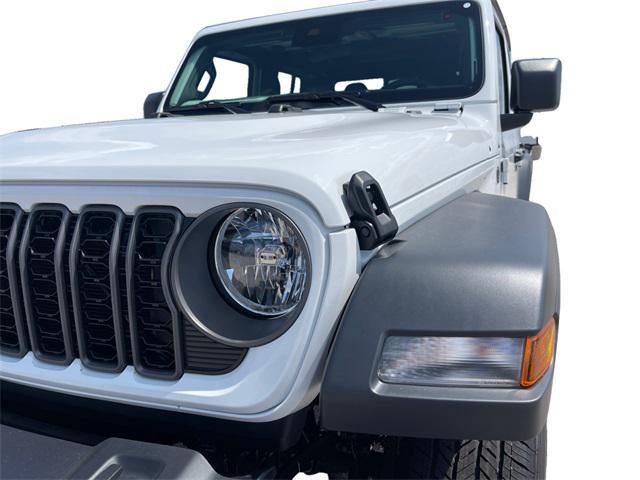 new 2025 Jeep Gladiator car, priced at $40,669