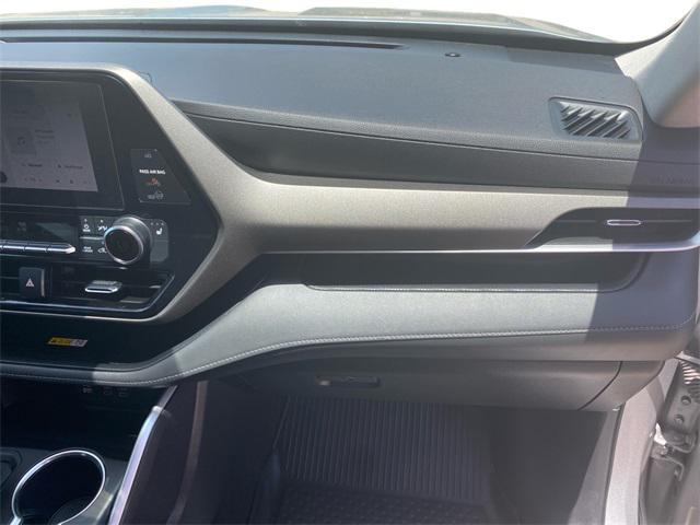 used 2023 Toyota Highlander car, priced at $35,495