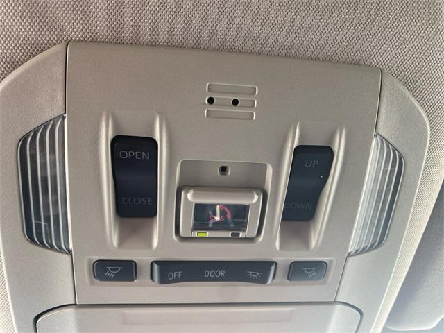 used 2023 Toyota Highlander car, priced at $35,495
