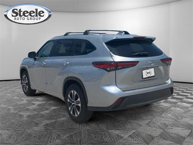 used 2023 Toyota Highlander car, priced at $35,495