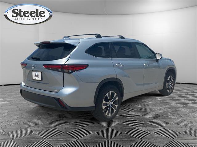 used 2023 Toyota Highlander car, priced at $35,495