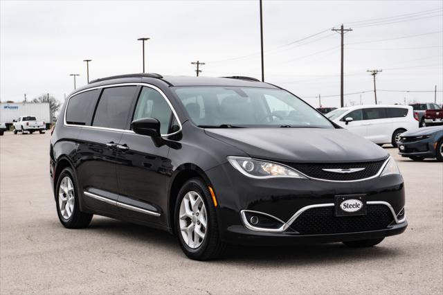 used 2017 Chrysler Pacifica car, priced at $13,995