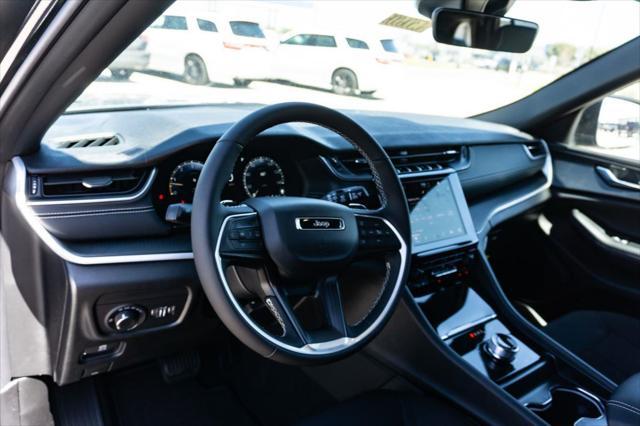 new 2025 Jeep Grand Cherokee car, priced at $41,970