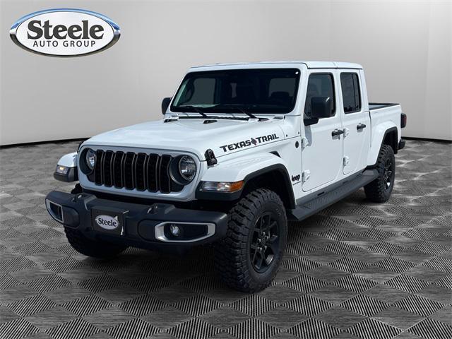 new 2025 Jeep Gladiator car, priced at $42,165