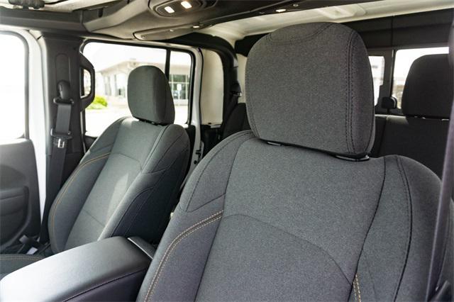 new 2025 Jeep Gladiator car, priced at $40,848