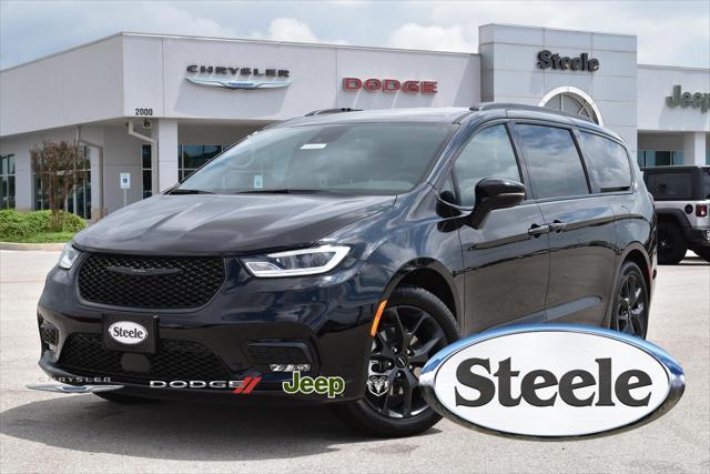 new 2024 Chrysler Pacifica car, priced at $43,500