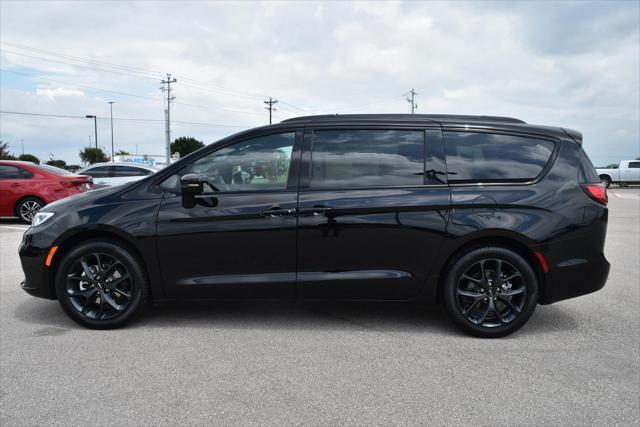 new 2024 Chrysler Pacifica car, priced at $43,500