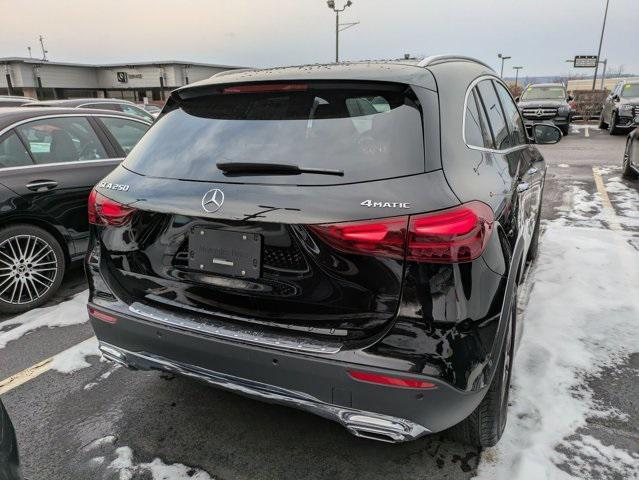 new 2025 Mercedes-Benz GLA 250 car, priced at $51,145