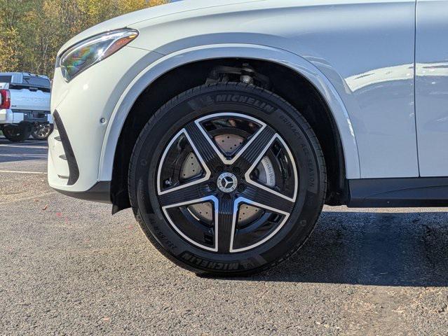 new 2026 Mercedes-Benz GLC 300 car, priced at $60,260