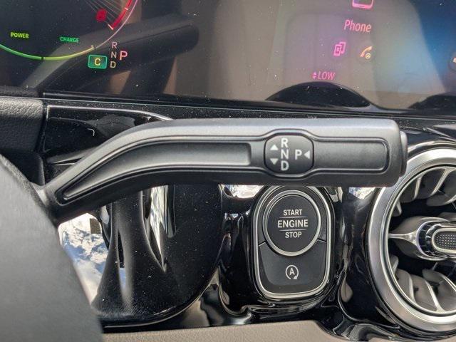new 2025 Mercedes-Benz GLA 250 car, priced at $47,295